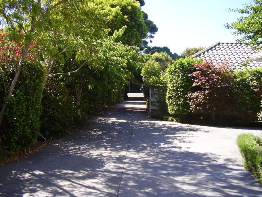 Quiet And Cosy Apartment Waikanae Luaran gambar