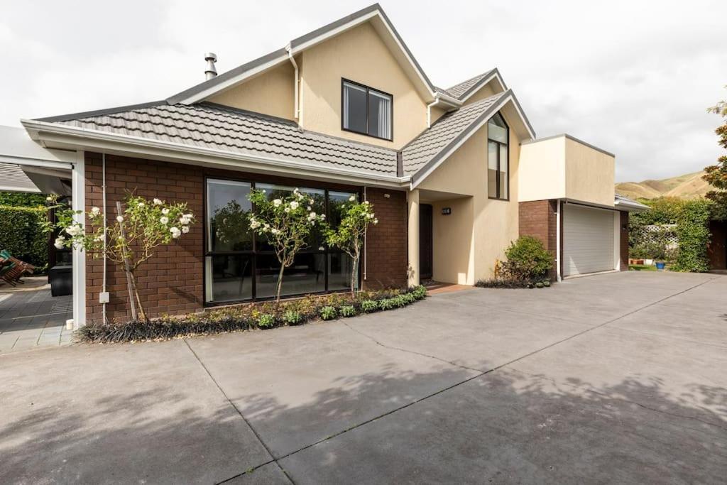 Quiet And Cosy Apartment Waikanae Luaran gambar
