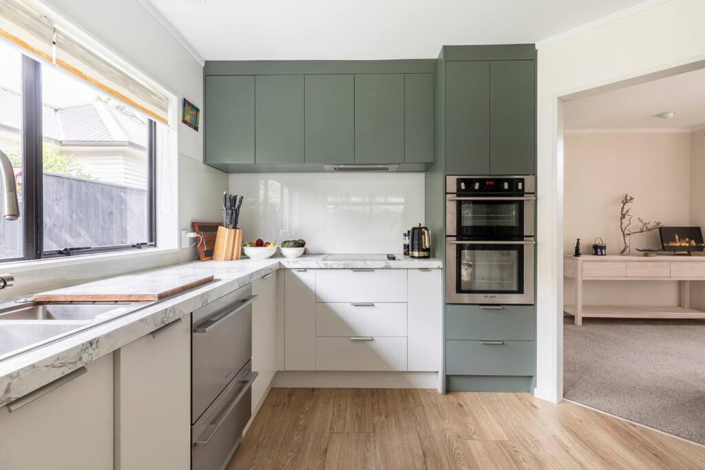 Quiet And Cosy Apartment Waikanae Luaran gambar